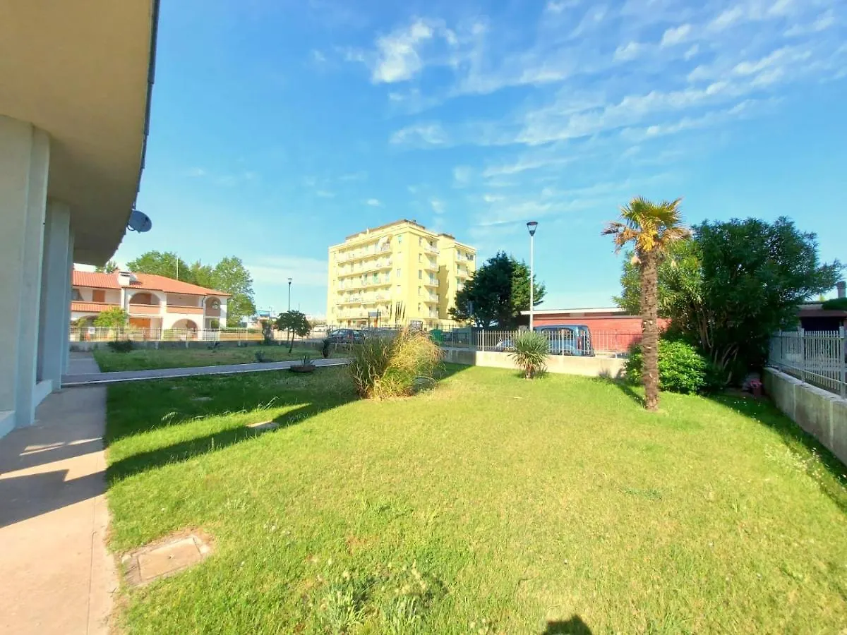 Cortina 2-9 Apartment Lido di Pomposa 0*,  Italy